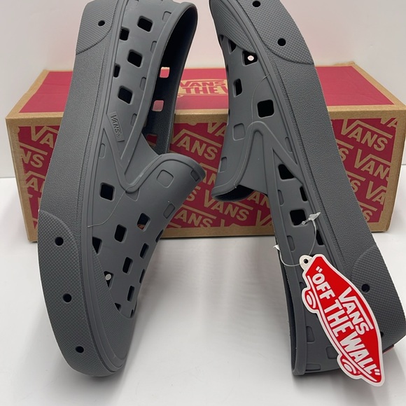 Vans Men’s Slip-On Trk
Pewter
VN0A5HF8PWT
Sneakers - Picture 11 of 16